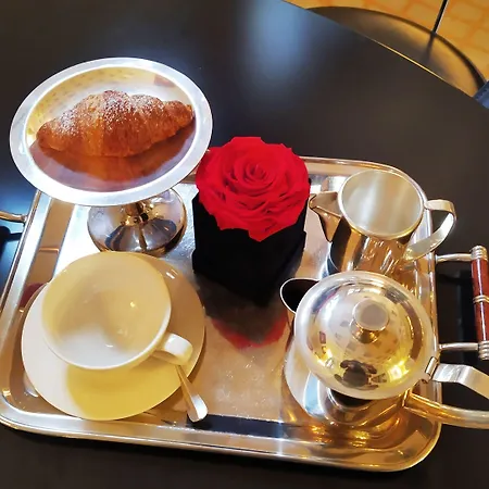 Petronilla - In מלון 4*