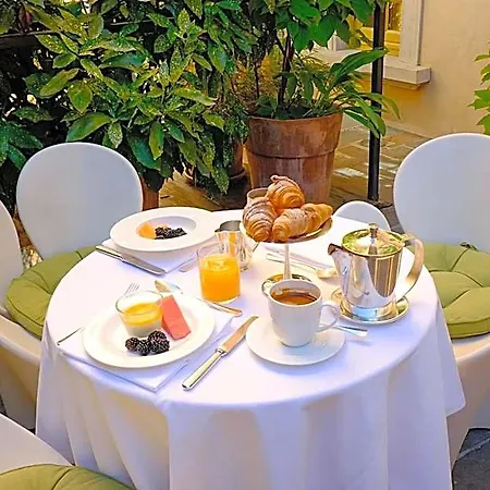 Hotel Petronilla - In Bergamo