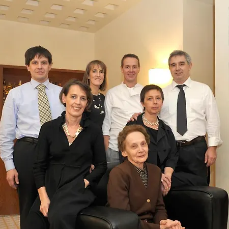 Hotel Petronilla - In 4*