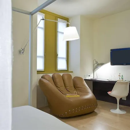 Hotel Petronilla - In