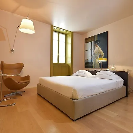 贝加莫彼得罗妮拉酒店