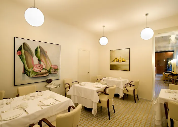 Petronilla - In Hotell