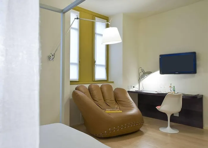 Hotel Petronilla - In