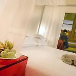 Hotel Petronilla - In